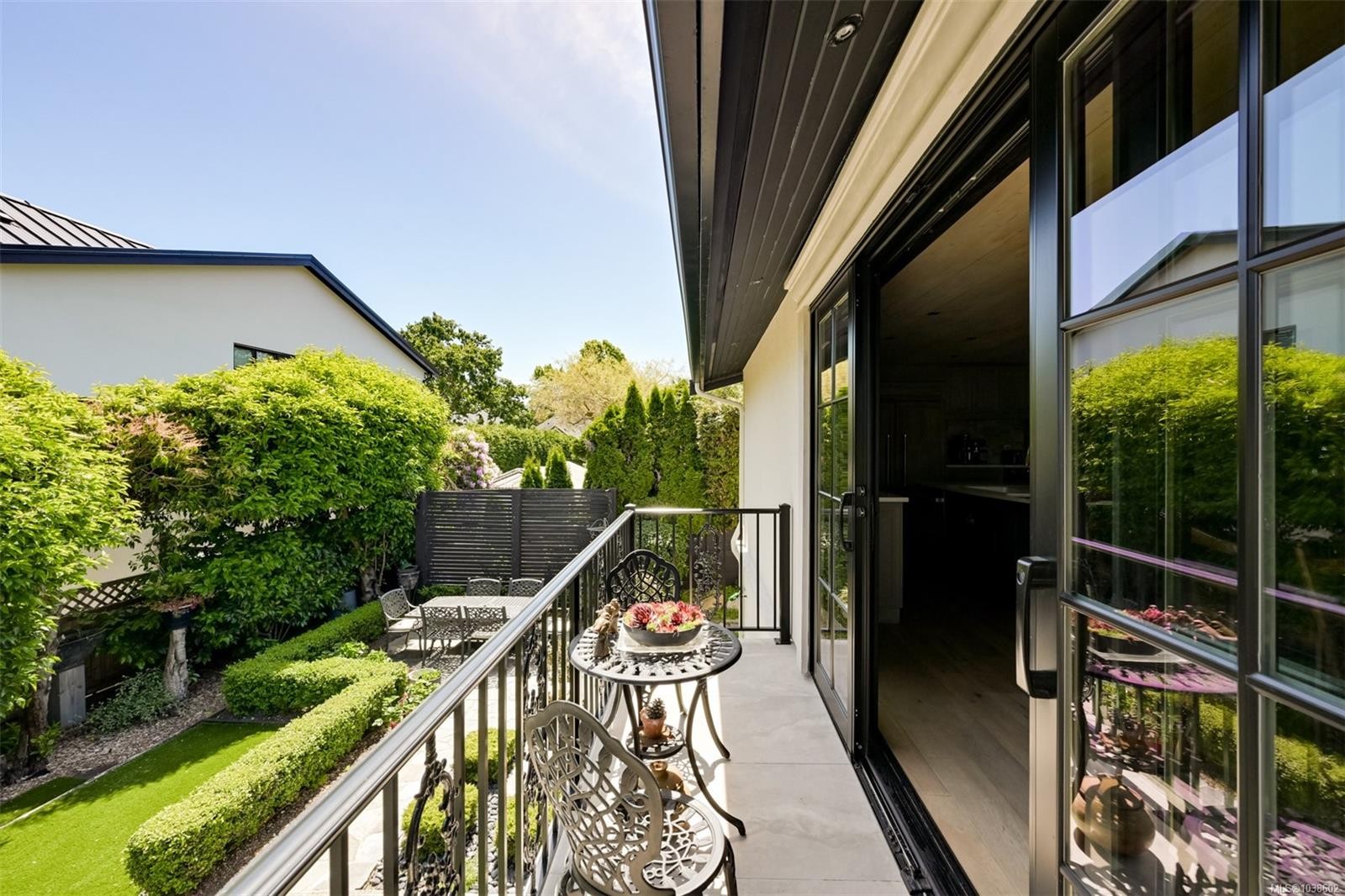 867 Victoria Ave, Oak Bay, BC