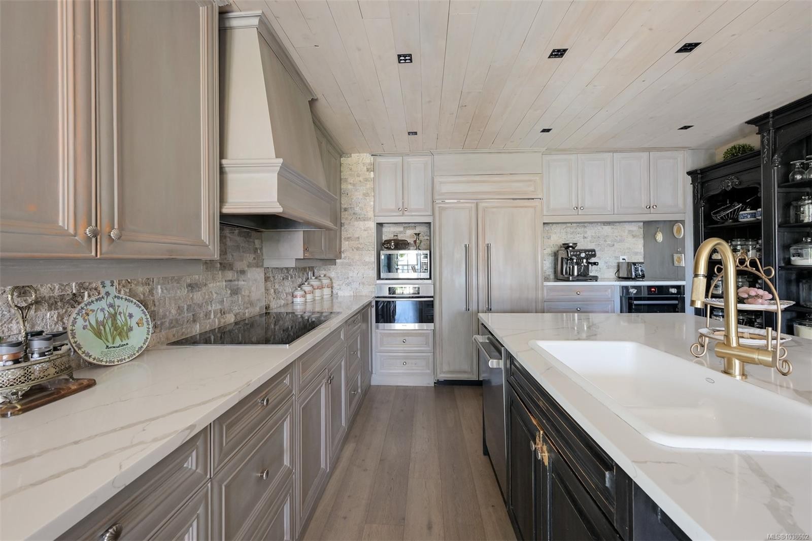 867 Victoria Ave, Oak Bay, BC