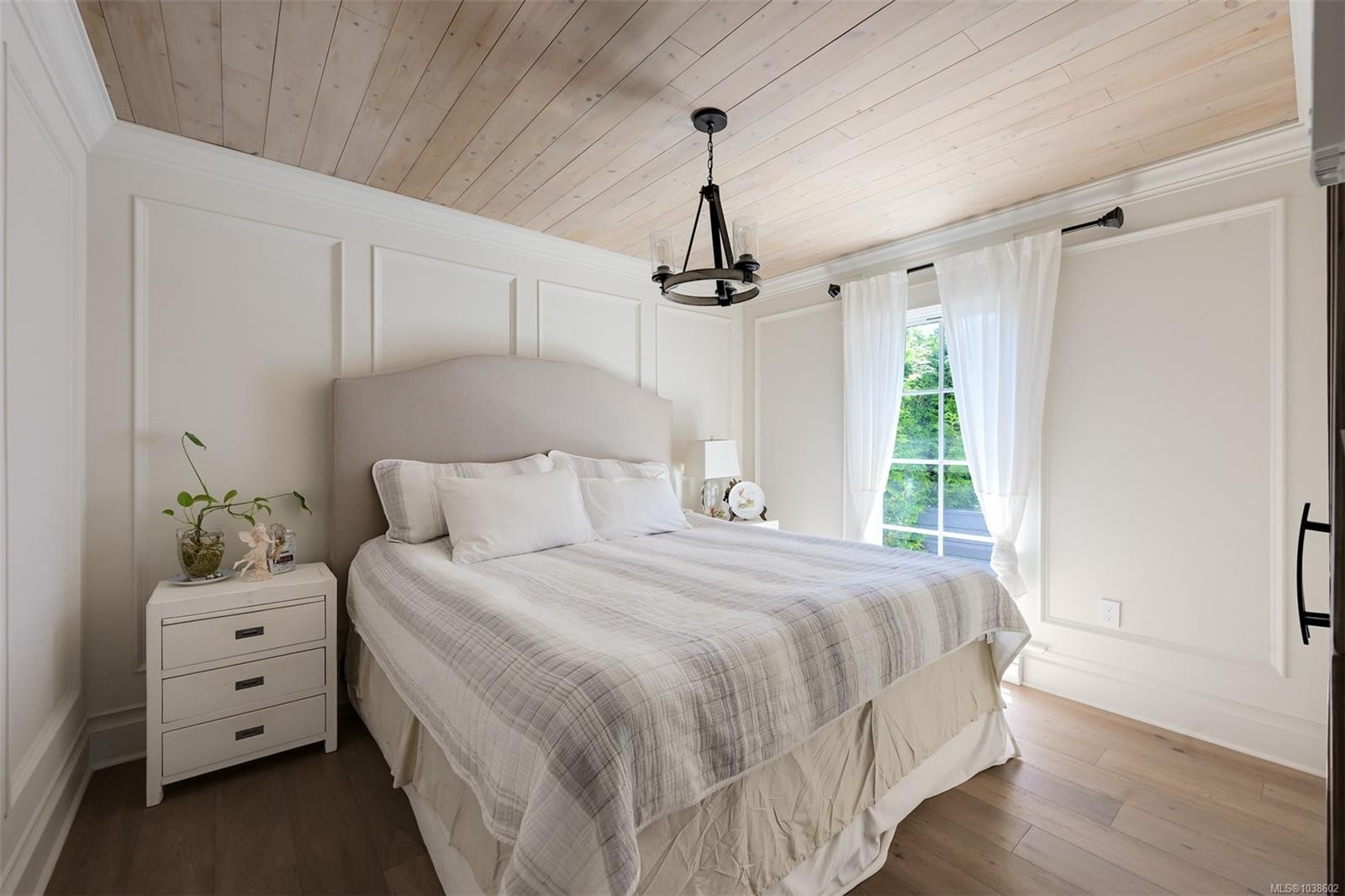 867 Victoria Ave, Oak Bay, BC