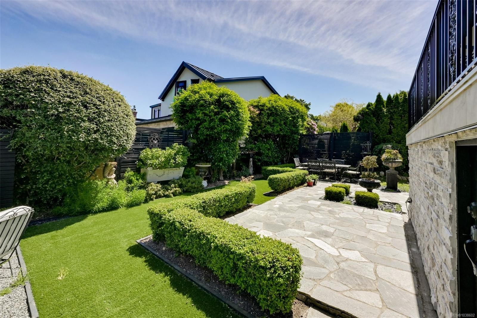867 Victoria Ave, Oak Bay, BC