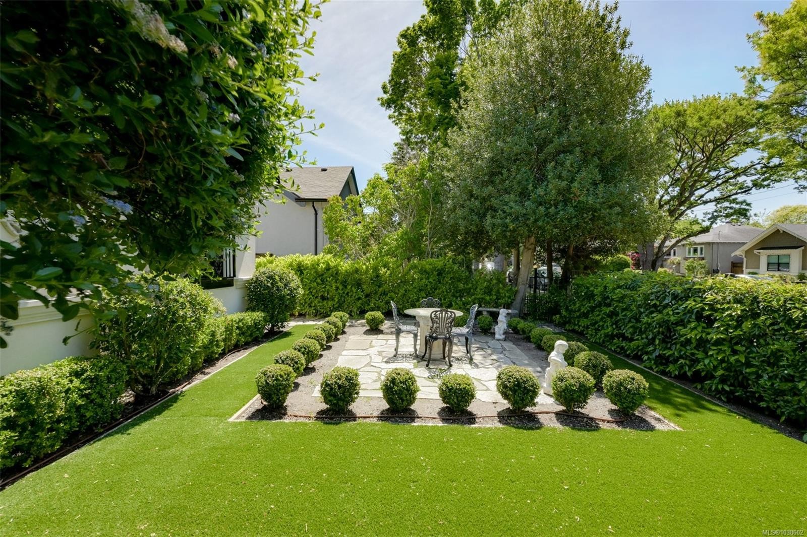 867 Victoria Ave, Oak Bay, BC