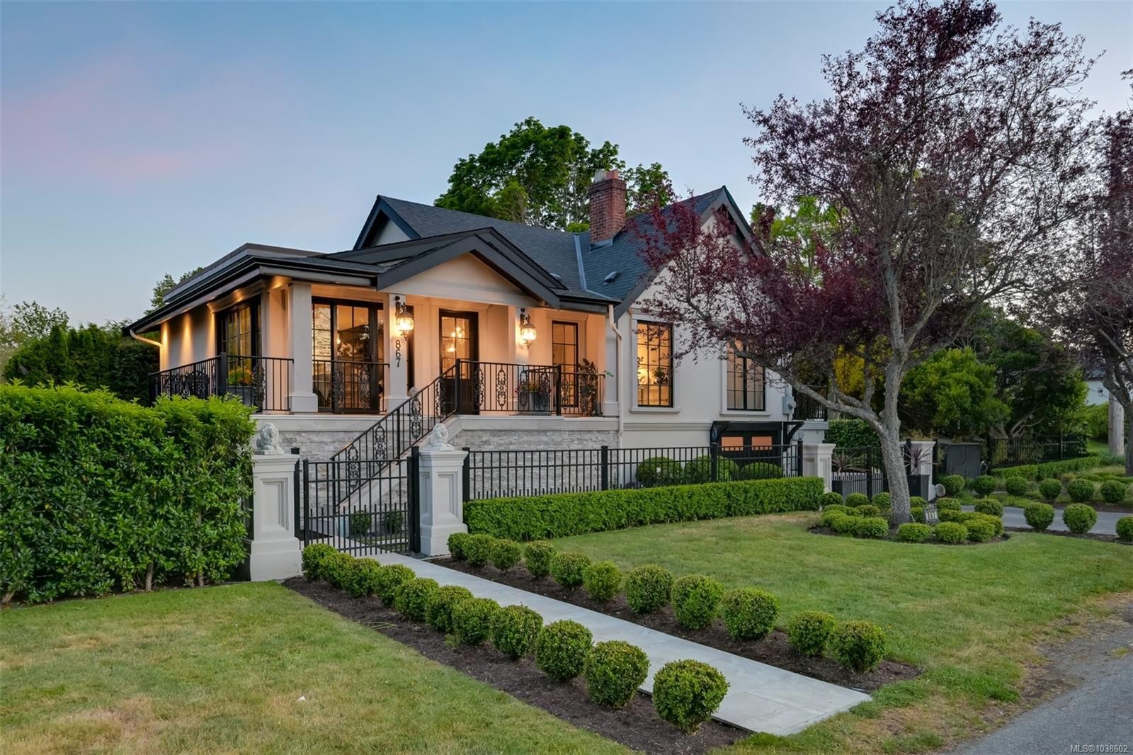 867 Victoria Ave, Oak Bay, BC