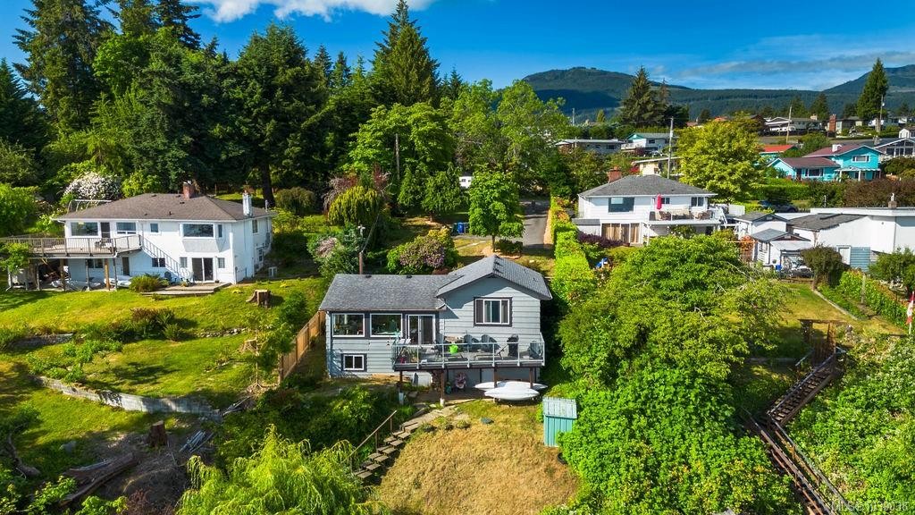 3677 Gardner Rd, Saltair, BC