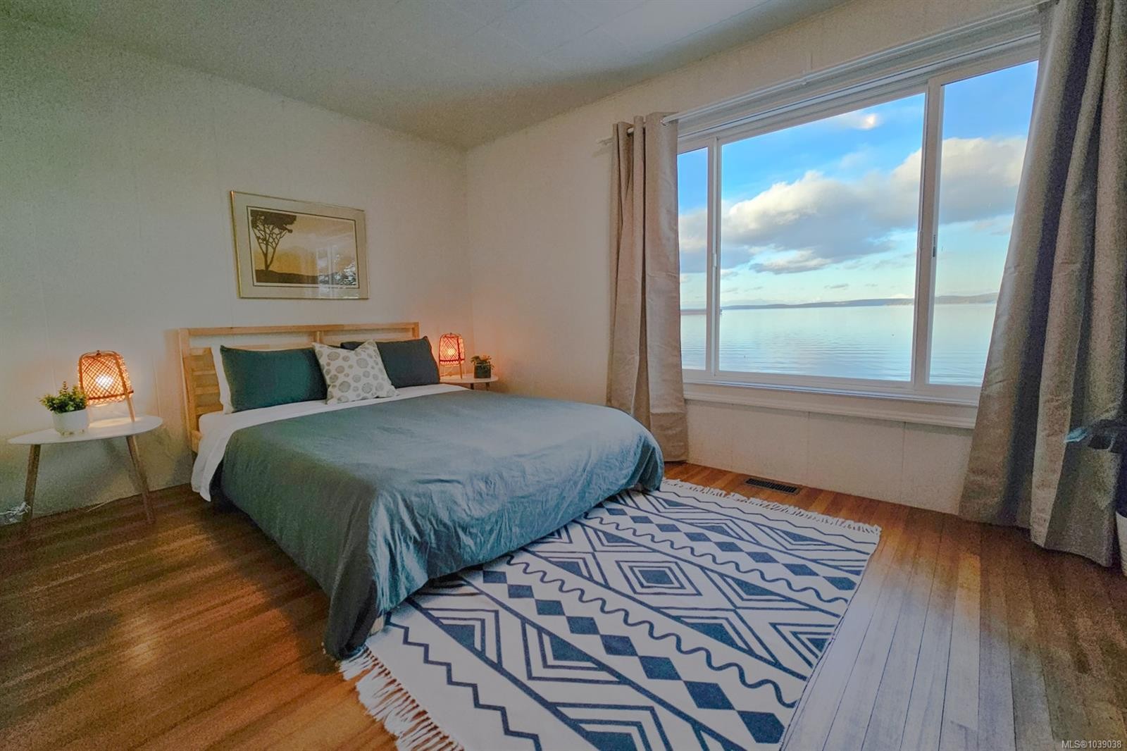 3677 Gardner Rd, Saltair, BC
