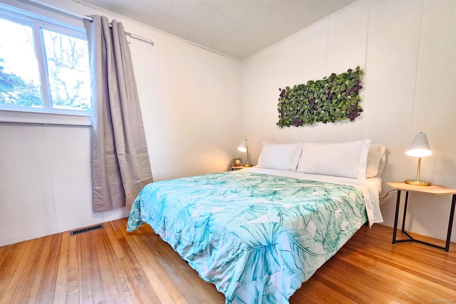 3677 Gardner Rd, Saltair, BC