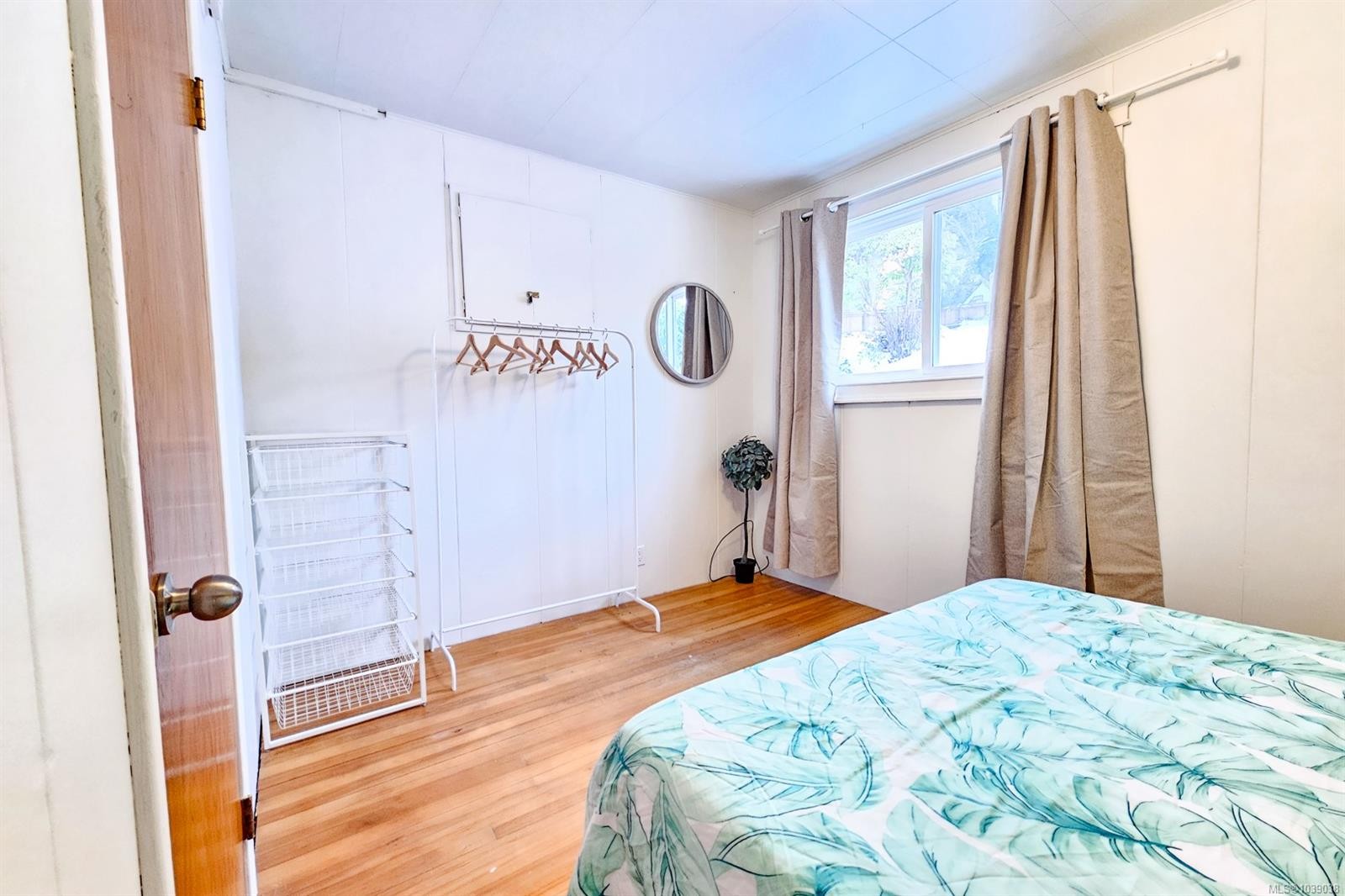 3677 Gardner Rd, Saltair, BC