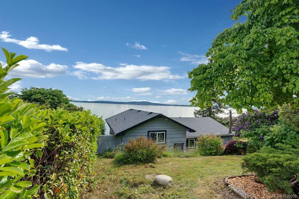 3677 Gardner Rd, Saltair, BC