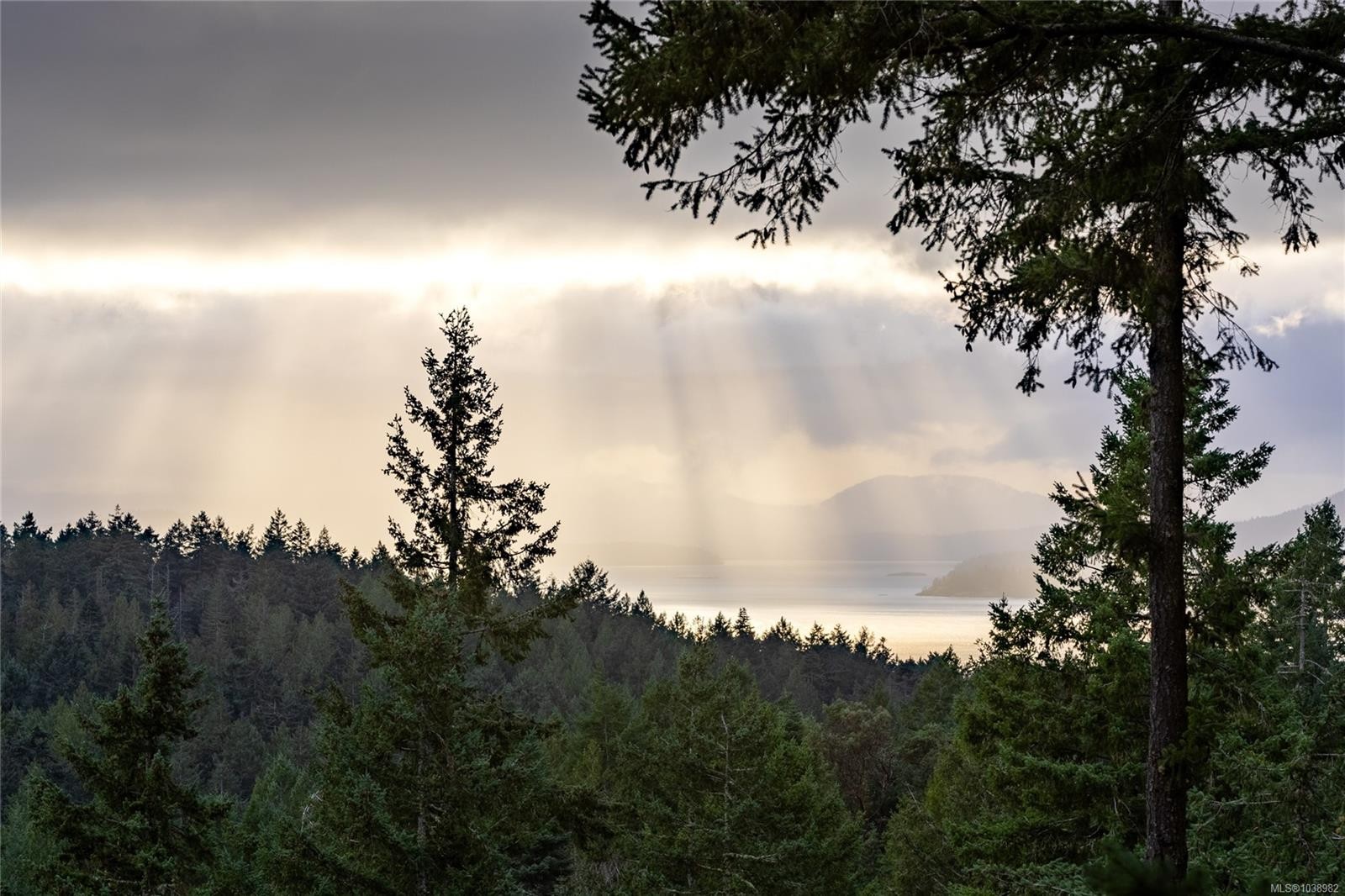 3350 Port Washington Rd, Pender Island, BC