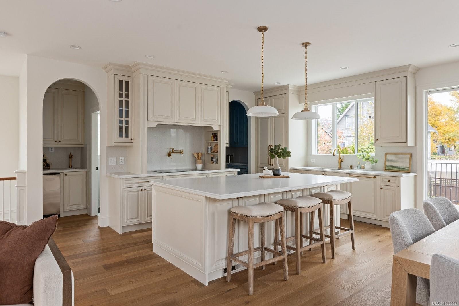 135 Passmore St, Victoria, BC
