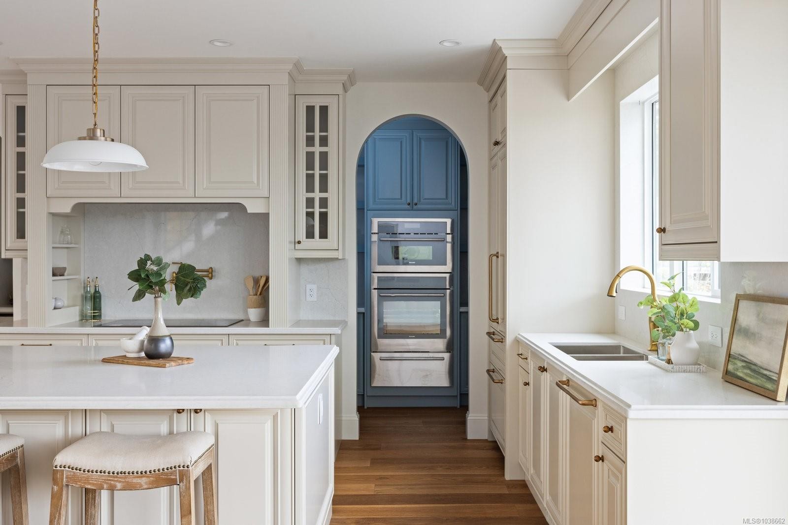 135 Passmore St, Victoria, BC