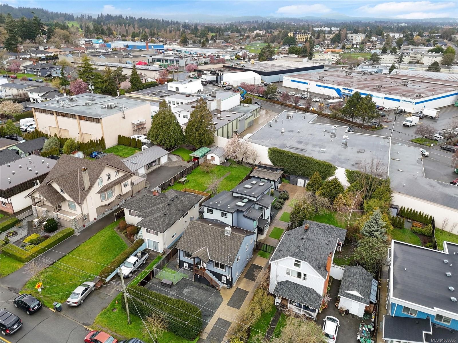 838 Old Esquimalt Rd, Esquimalt, BC