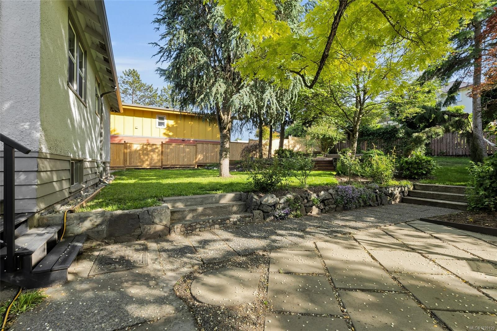 721 Snowdrop Ave, Saanich, BC