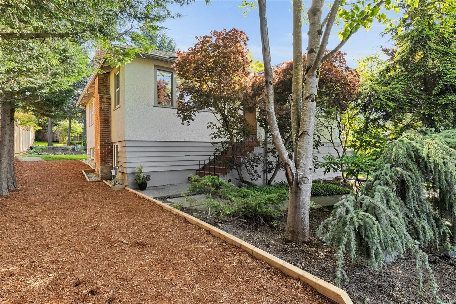 721 Snowdrop Ave, Saanich, BC