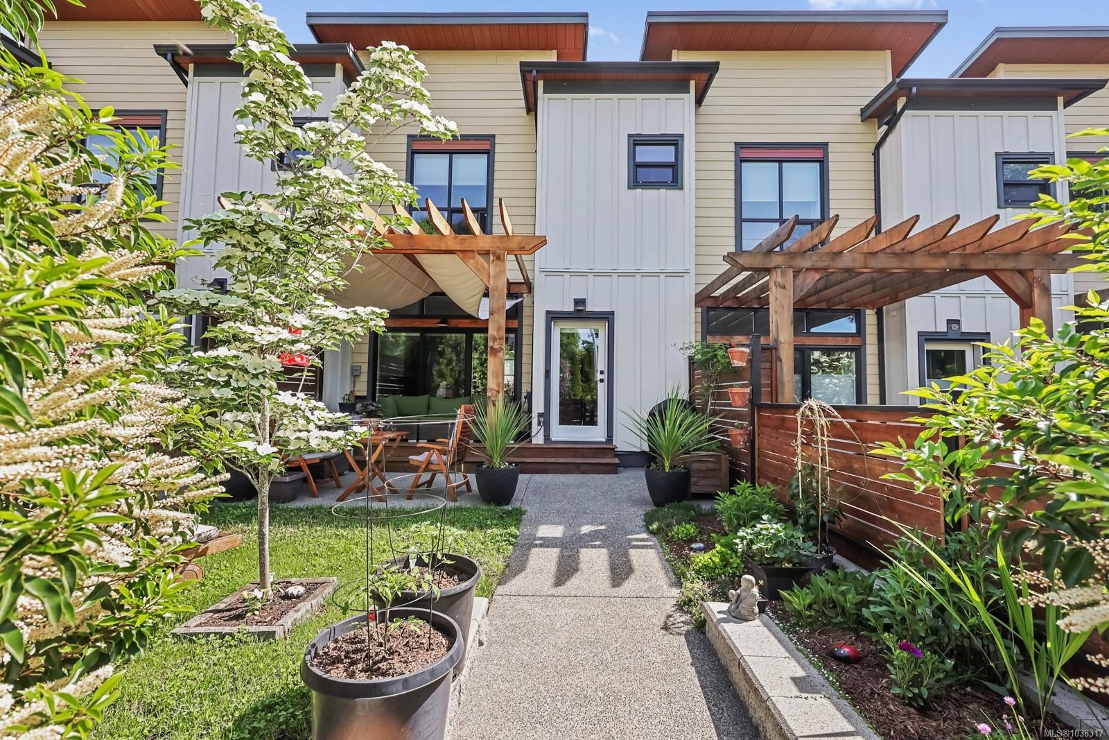 #9-356 14Th St, Courtenay, BC