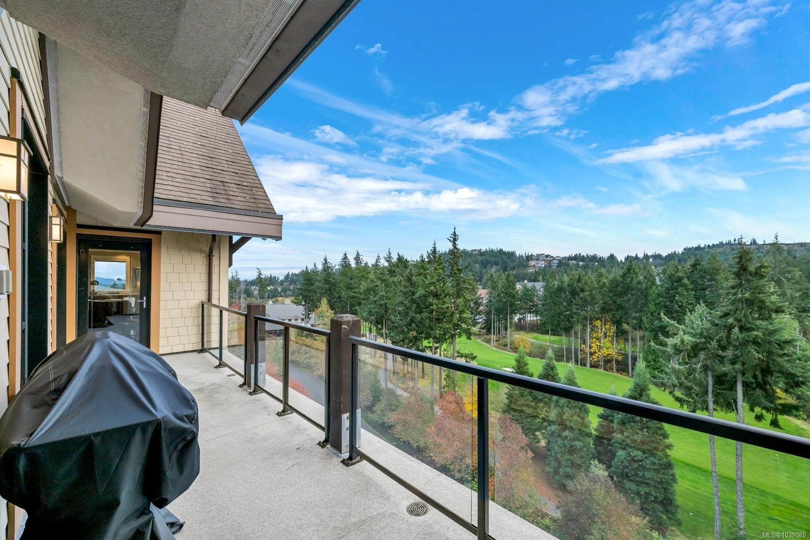 #802-1400 Lynburne Pl, Langford, BC