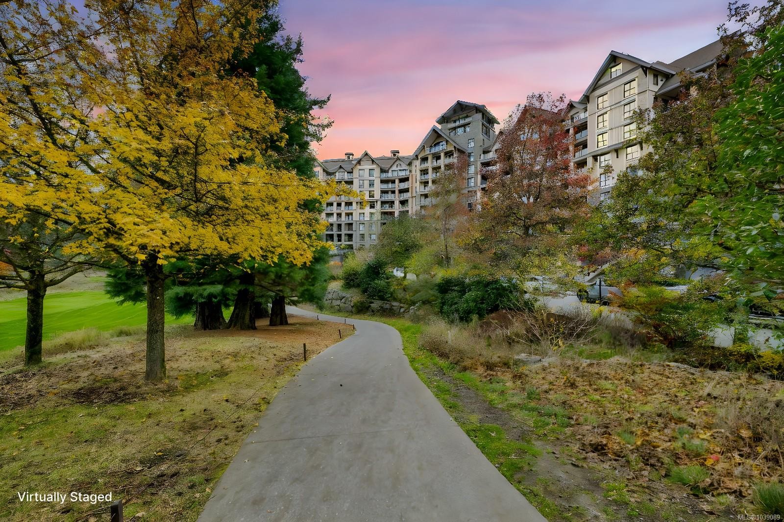 #802-1400 Lynburne Pl, Langford, BC