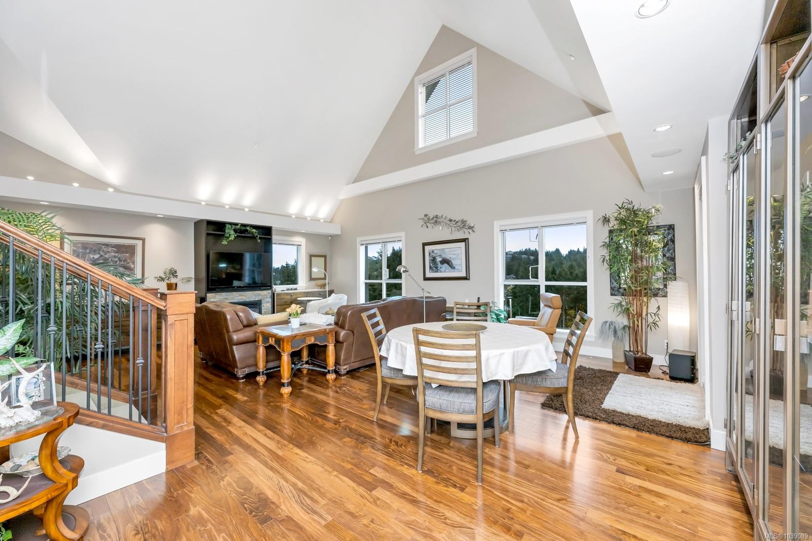 #802-1400 Lynburne Pl, Langford, BC