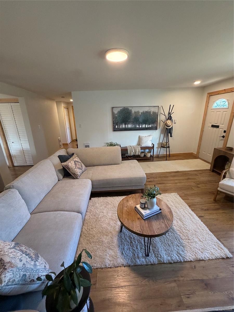 548 Nova St, Nanaimo, BC