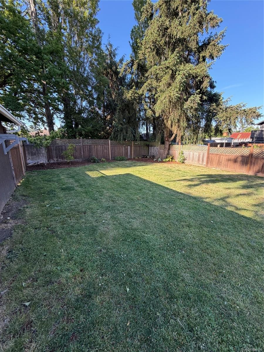 548 Nova St, Nanaimo, BC
