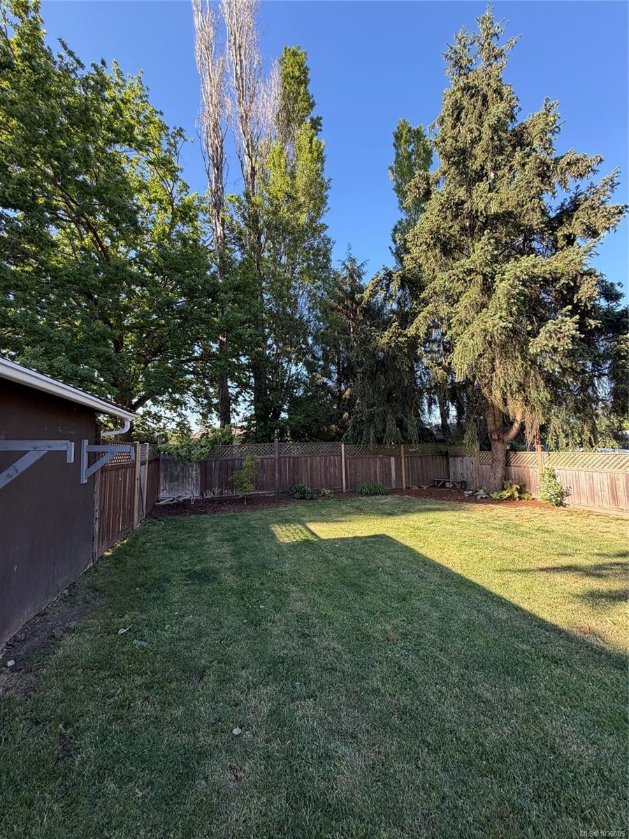 548 Nova St, Nanaimo, BC