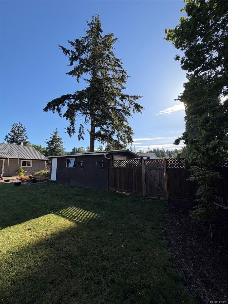 548 Nova St, Nanaimo, BC