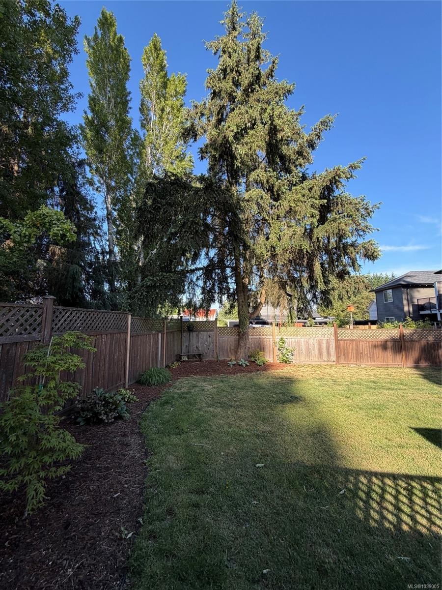 548 Nova St, Nanaimo, BC