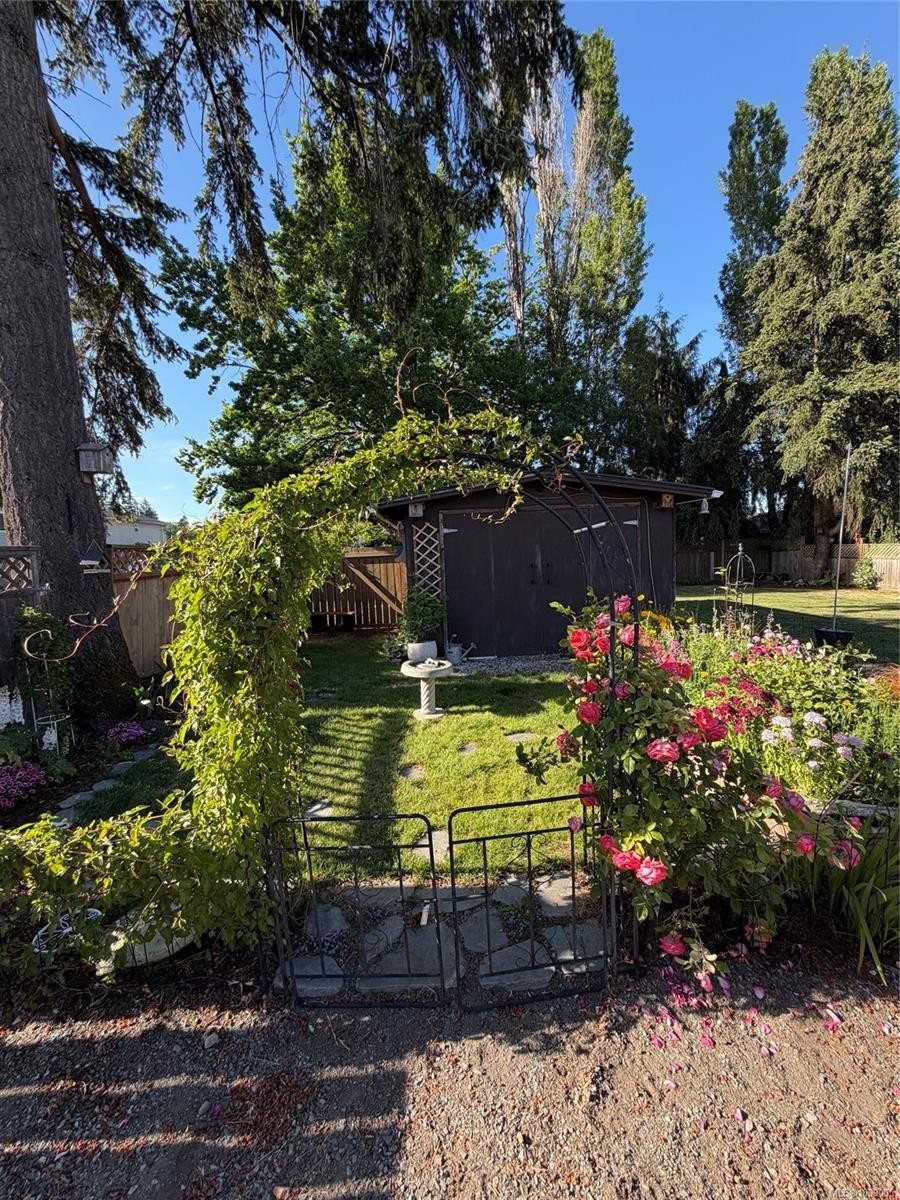 548 Nova St, Nanaimo, BC