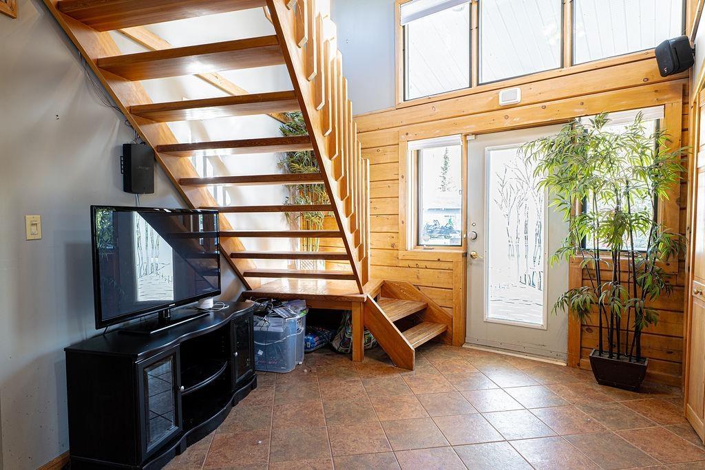 106 Island Avenue, Neebing, ON