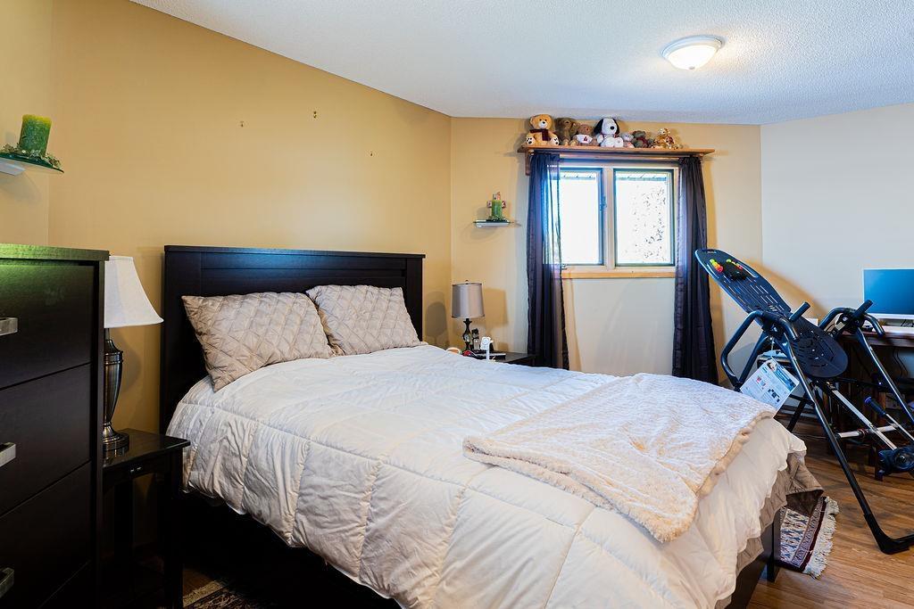 106 Island Avenue, Neebing, ON