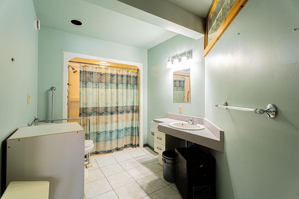 106 Island Avenue, Neebing, ON