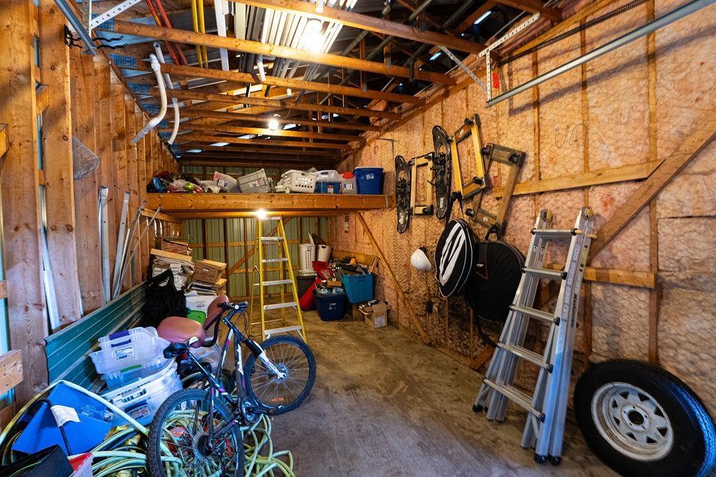 106 Island Avenue, Neebing, ON