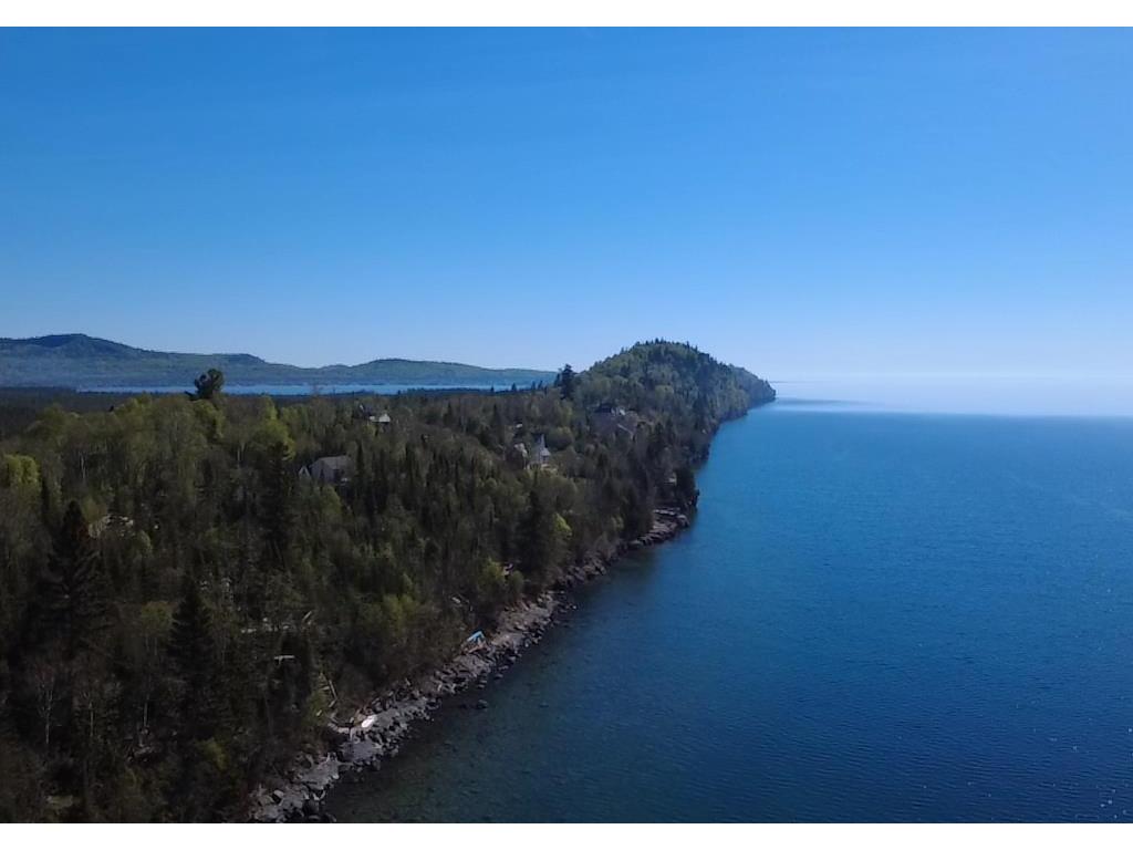 100 Lloyd Johnson Drive, Neebing, ON