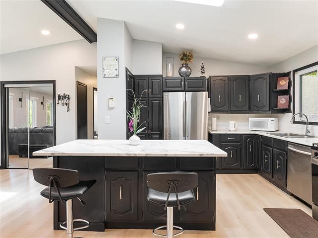 78 Metz St, Winnipeg, MB