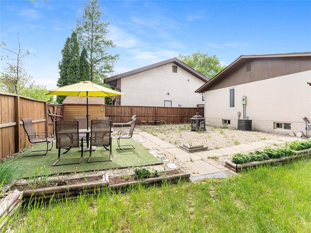 78 Metz St, Winnipeg, MB
