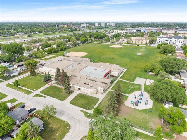 78 Metz St, Winnipeg, MB