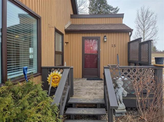 15 Middle Dr, Winnipeg Beach, MB