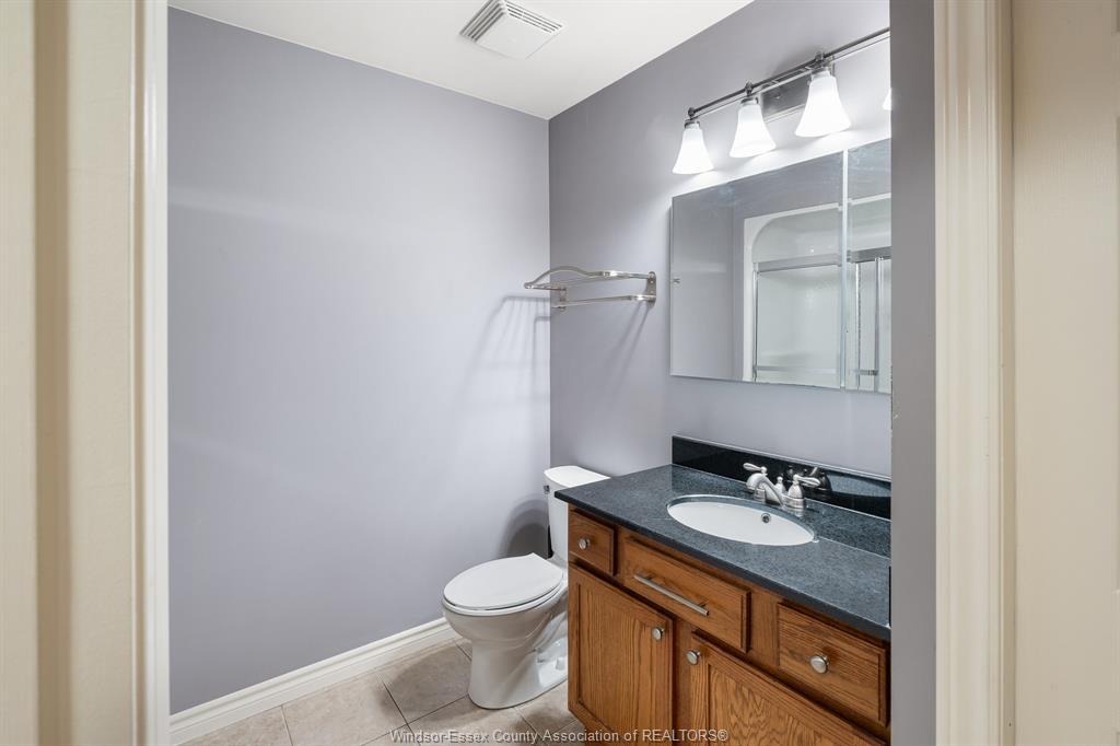 11827 Boulder Crescent, Windsor, ON