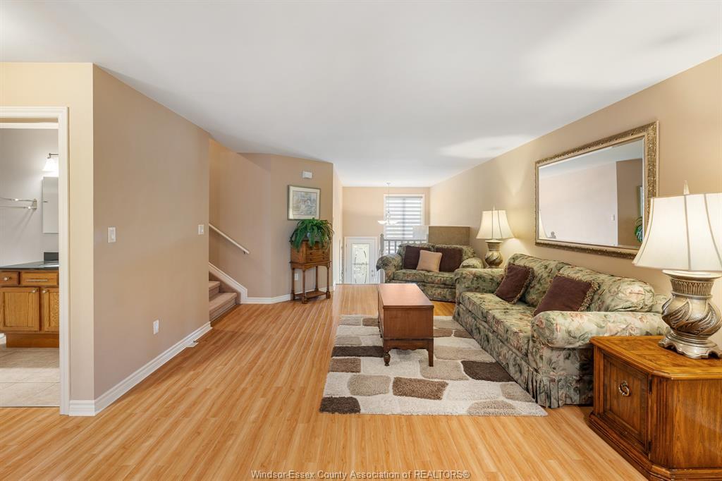 11827 Boulder Crescent, Windsor, ON
