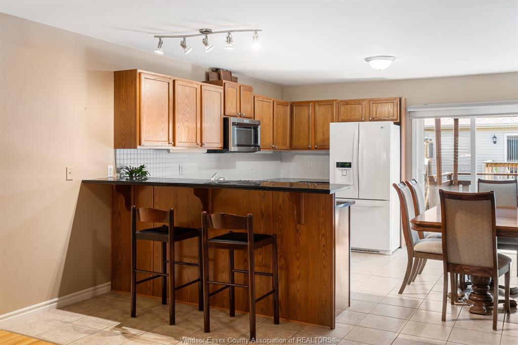 11827 Boulder Crescent, Windsor, ON