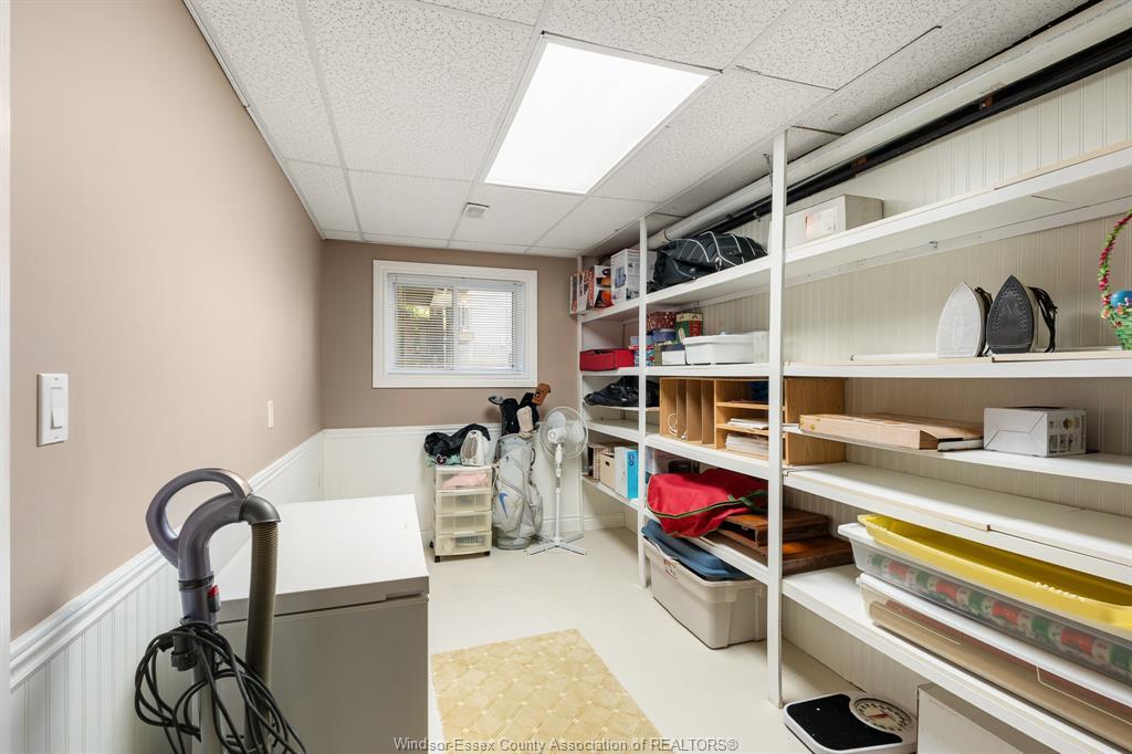 11827 Boulder Crescent, Windsor, ON