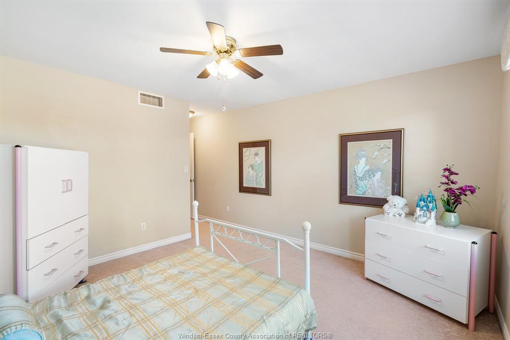 11827 Boulder Crescent, Windsor, ON