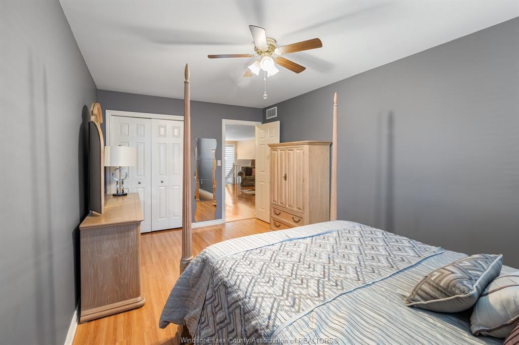11827 Boulder Crescent, Windsor, ON