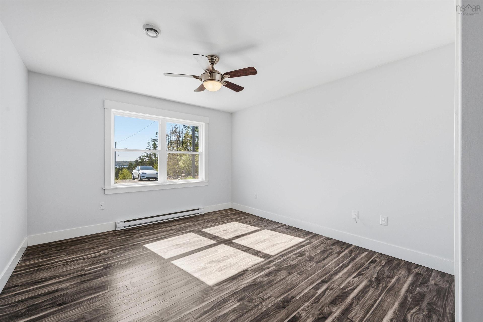 281 Heselton Drive, Ostrea Lake, NS - Indoor Photo Showing Other Room