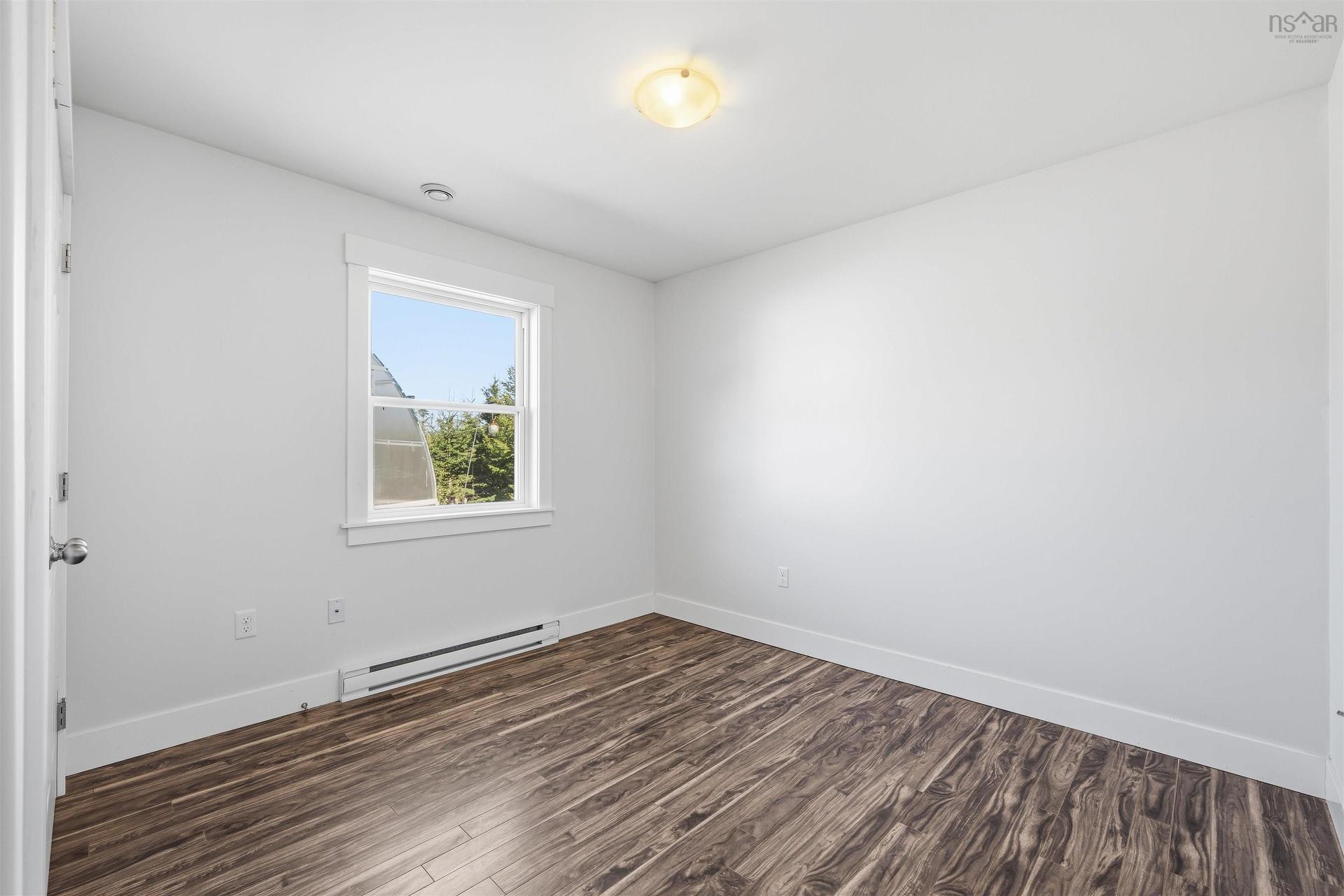 281 Heselton Drive, Ostrea Lake, NS - Indoor Photo Showing Other Room