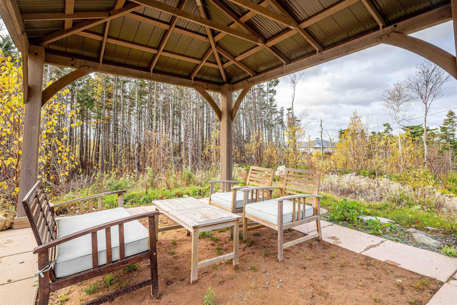 281 Heselton Drive, Ostrea Lake, NS - Outdoor With Exterior