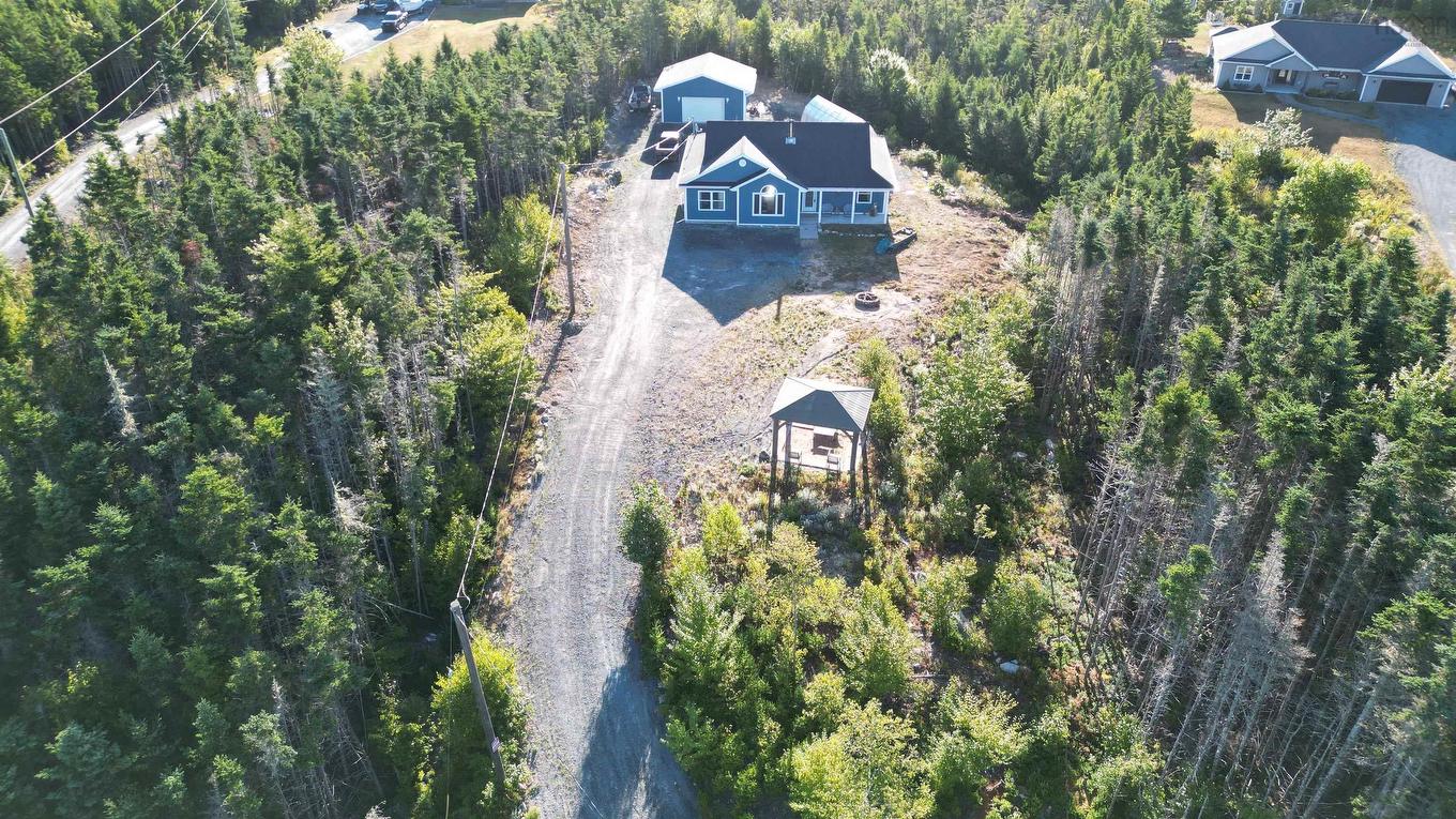 281 Heselton Drive, Ostrea Lake, NS