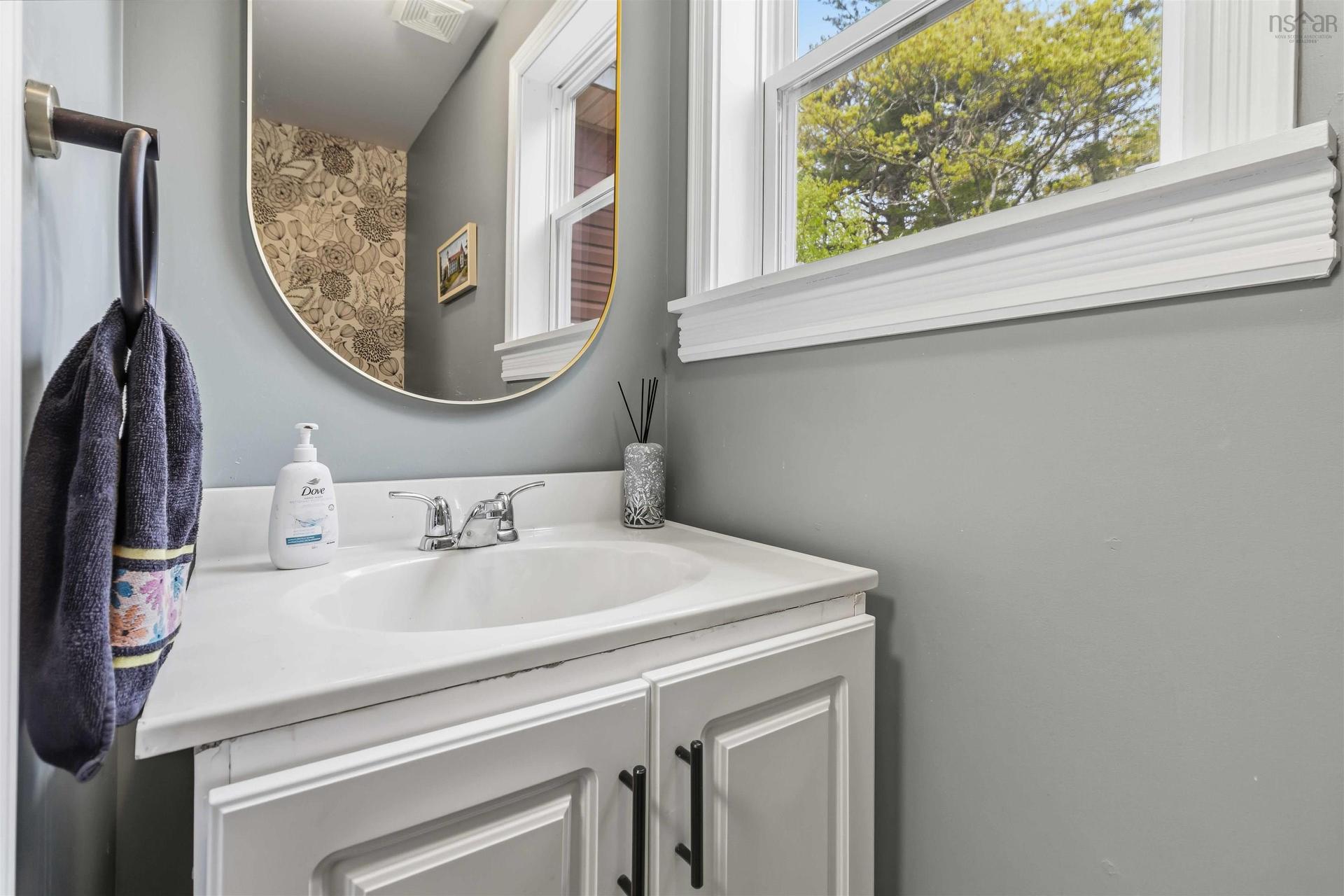 100 Clayton Drive, Hubbards, NS