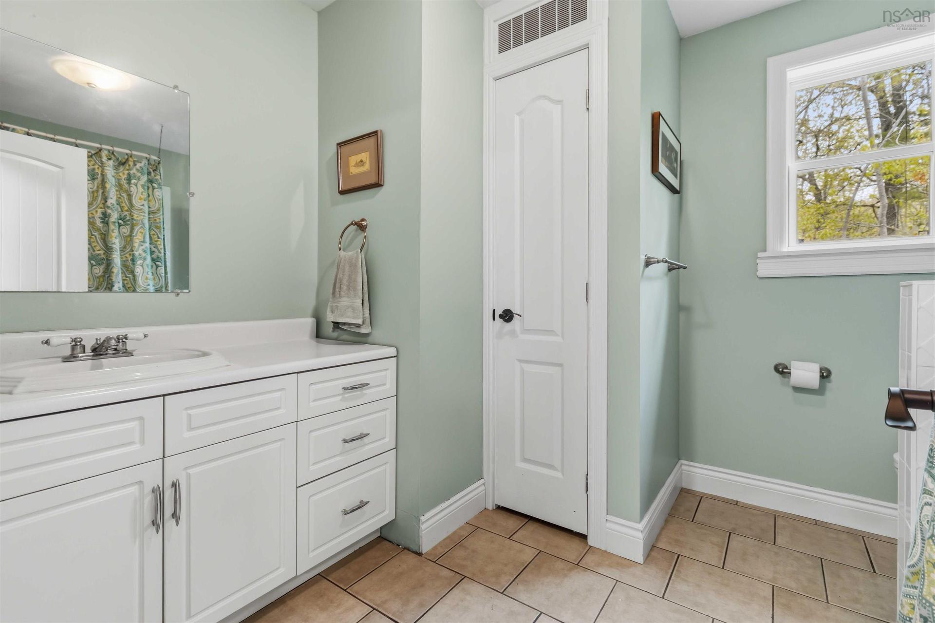 100 Clayton Drive, Hubbards, NS