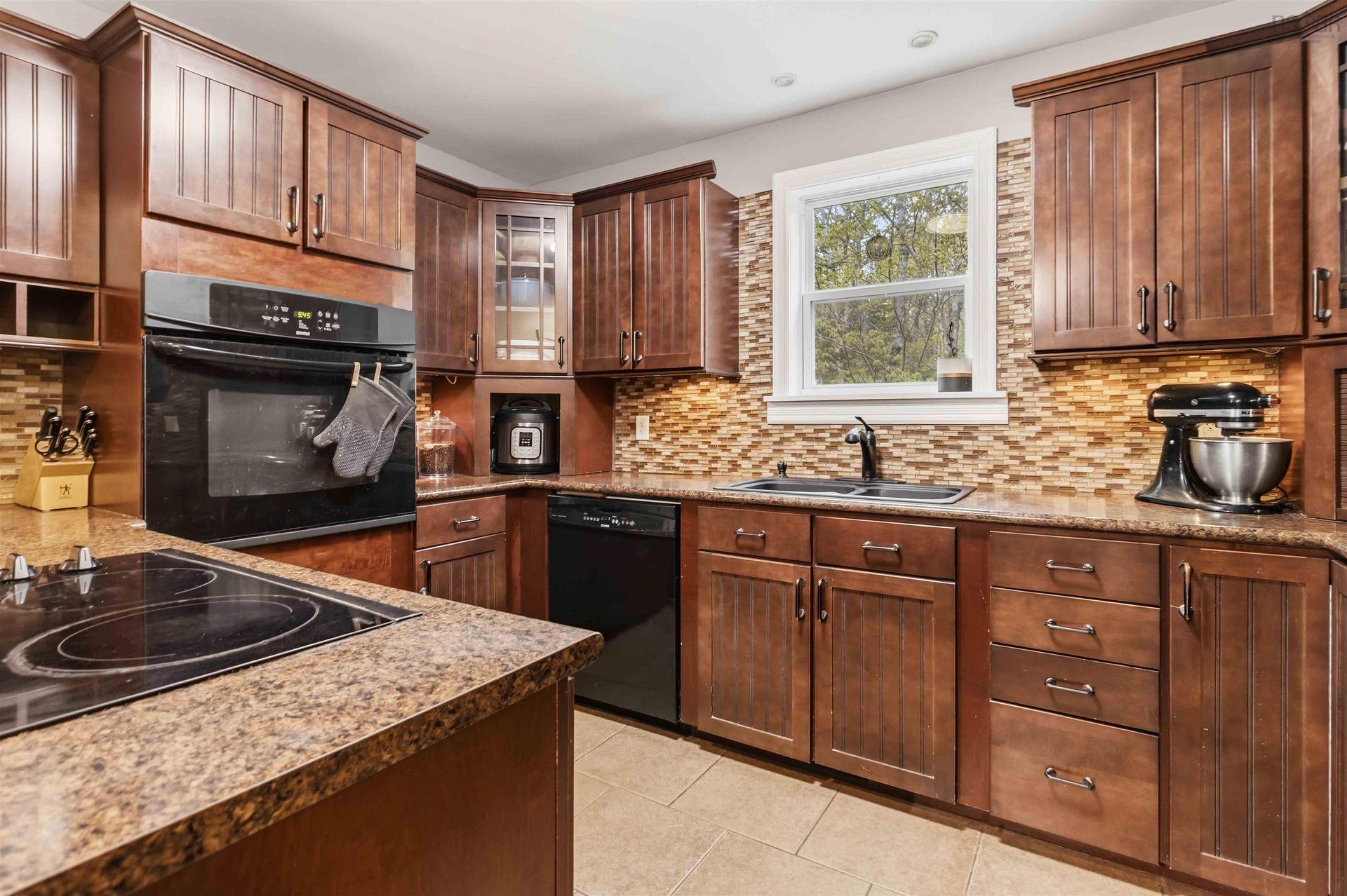 100 Clayton Drive, Hubbards, NS