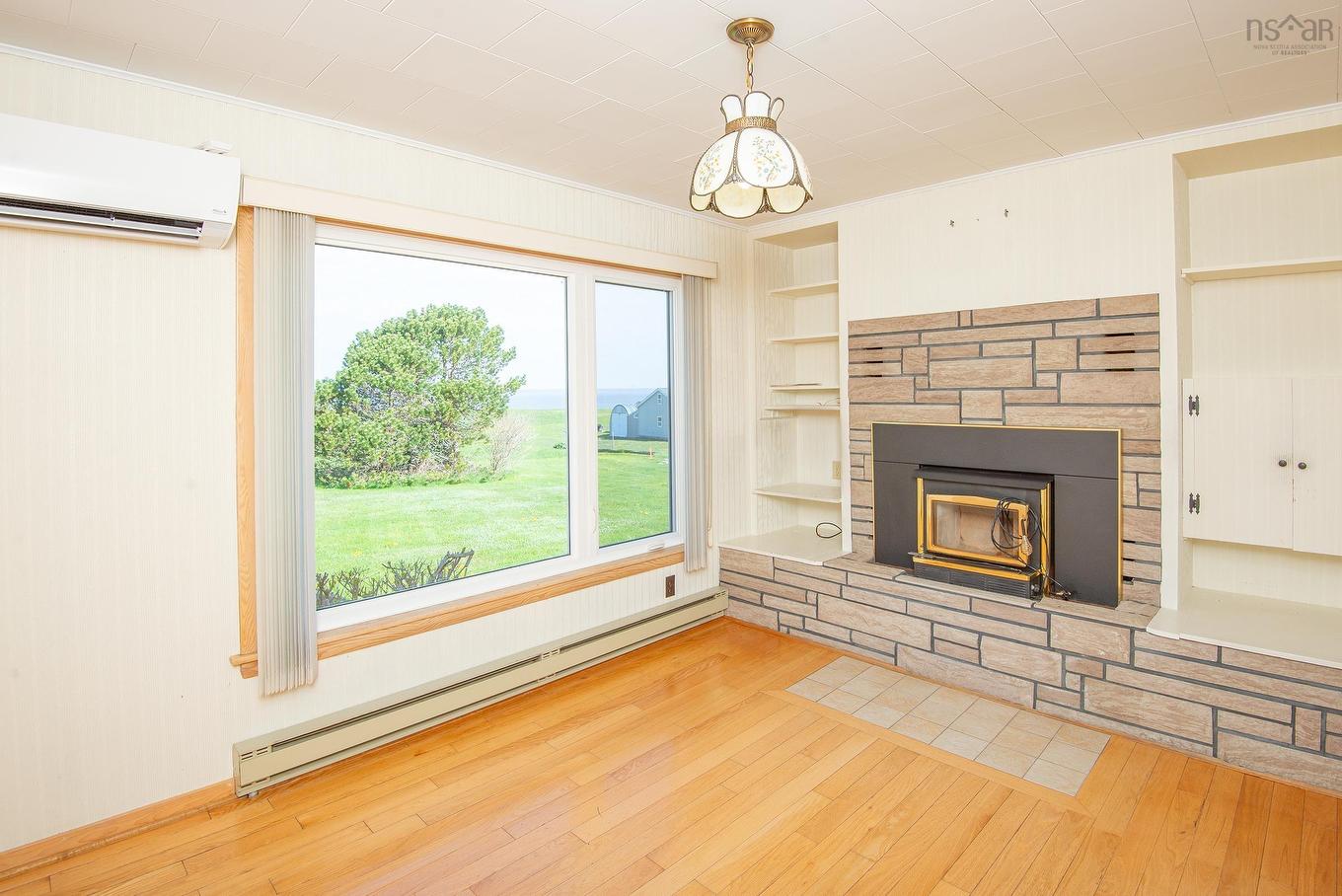 9735 Highway 1, Lower Saulnierville, NS